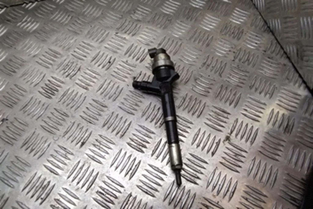 Fuel injector – Opel Meriva A (2003-2010)