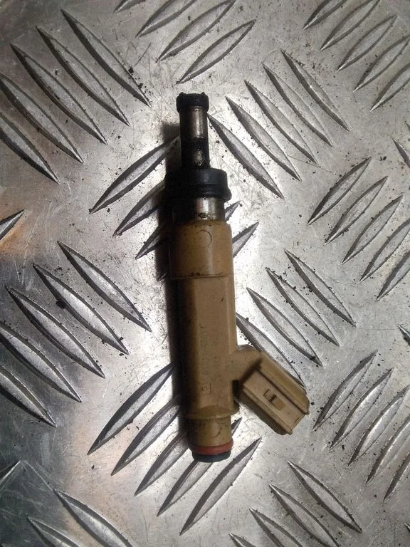 Fuel injector – Toyota Prius (XW30) (2009-2015)