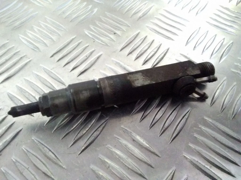 Fuel injector – Volkswagen Transporter - Caravelle T4 (1991-2003)
