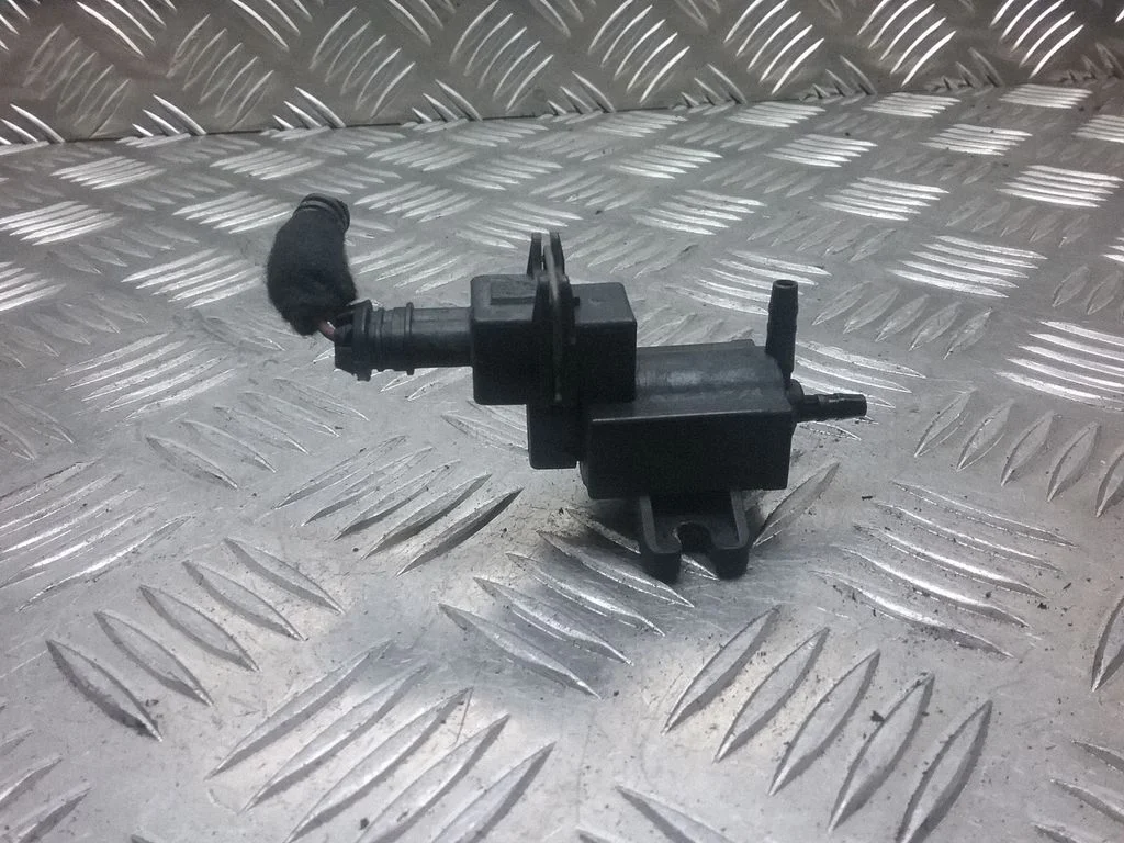 Vacuum valve – Opel Astra H (2004-2012)