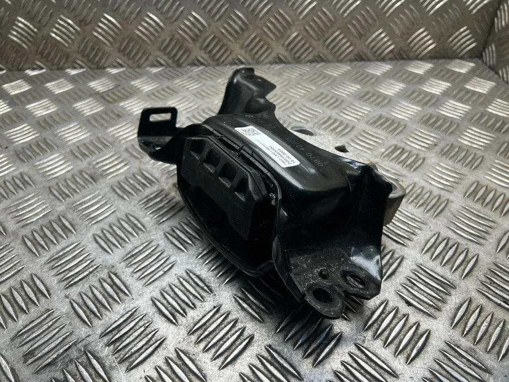 Dzinēja spilvens – Seat Arona (2017-)