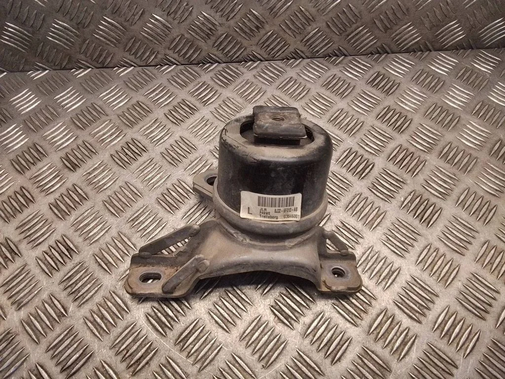 Engine mount bracket – Land Rover Discovery Sport (2014-)