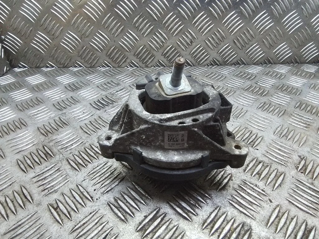 Engine mount bracket – BMW 1 Series F20 F21 (2011-2019)
