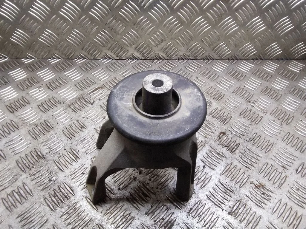 Dzinēja spilvens V05440