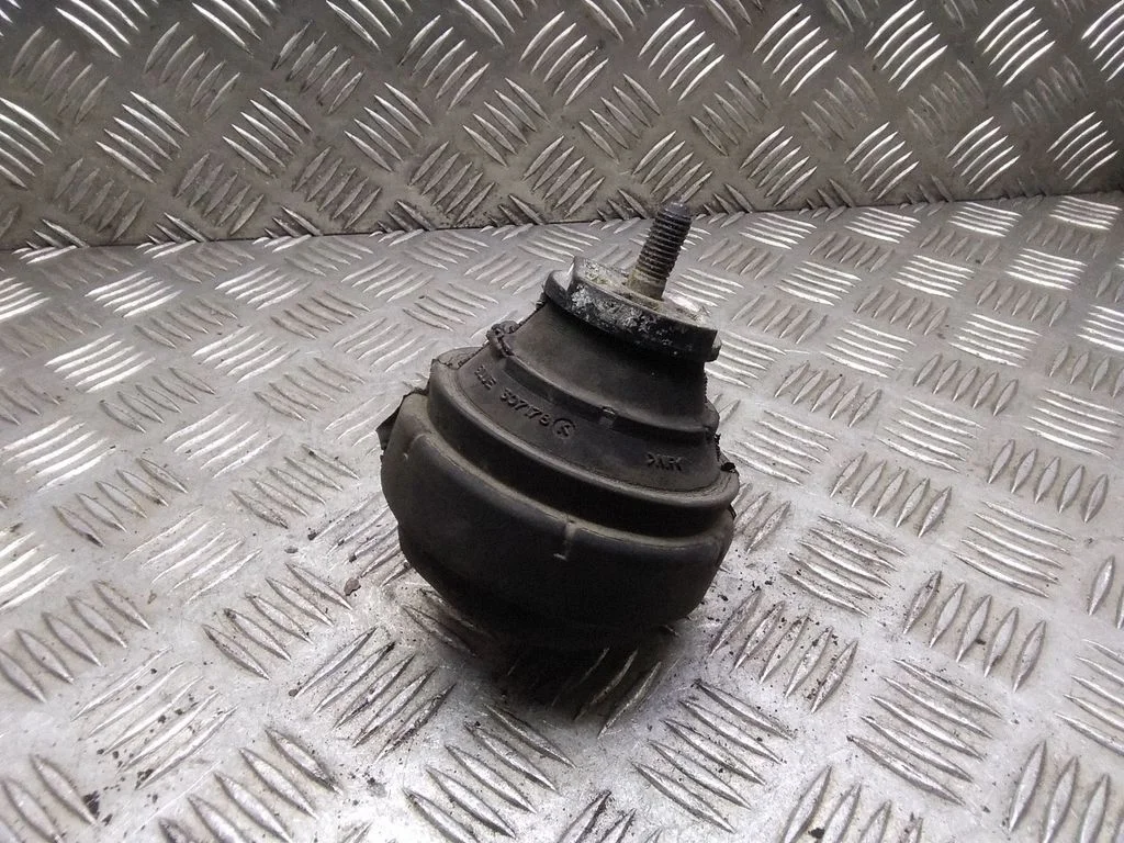 Dzinēja spilvens – Ford Galaxy (2000-2006)