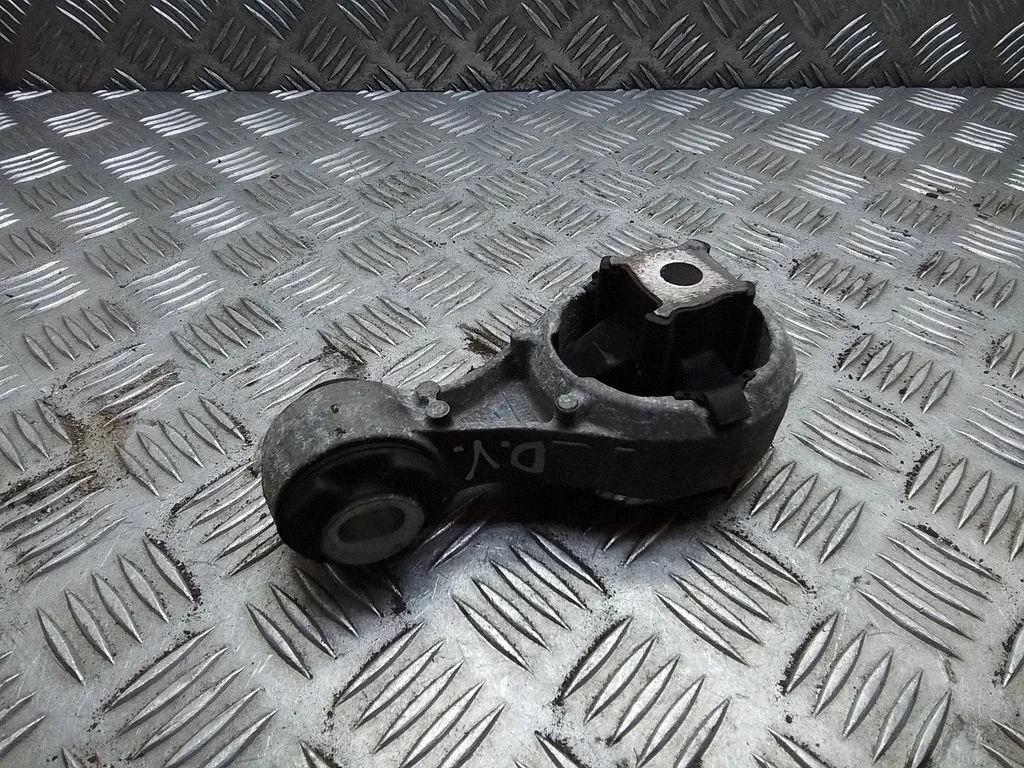 Dzinēja spilvens – Nissan X-Trail T31 (2007-2014)