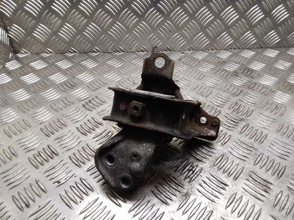 Dzinēja spilvens – Toyota Yaris Verso (1999-2005)