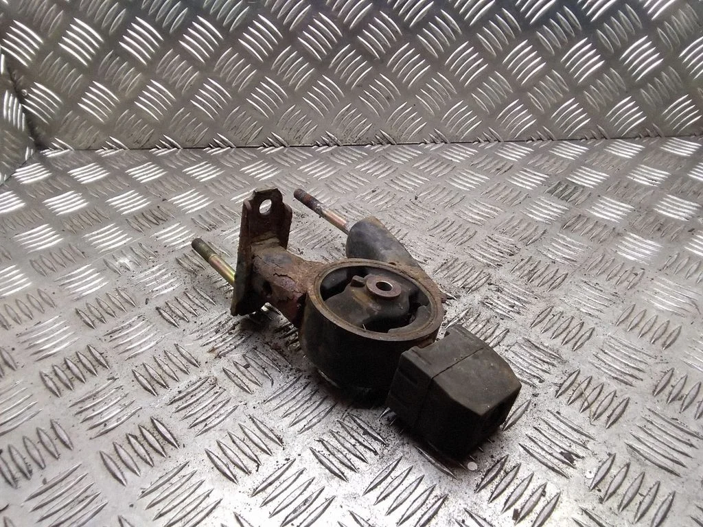 Dzinēja spilvens – Toyota Yaris Verso (1999-2005)