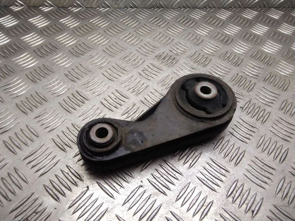 Dzinēja spilvens – Toyota Prius (XW20) (2003-2009)