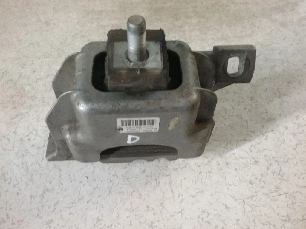 Engine mount bracket – Mini One - Cooper Coupe R56 (2005-2014)