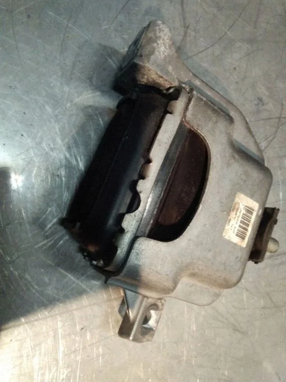 Engine mount bracket – Mini One - Cooper Coupe R56 (2005-2014)