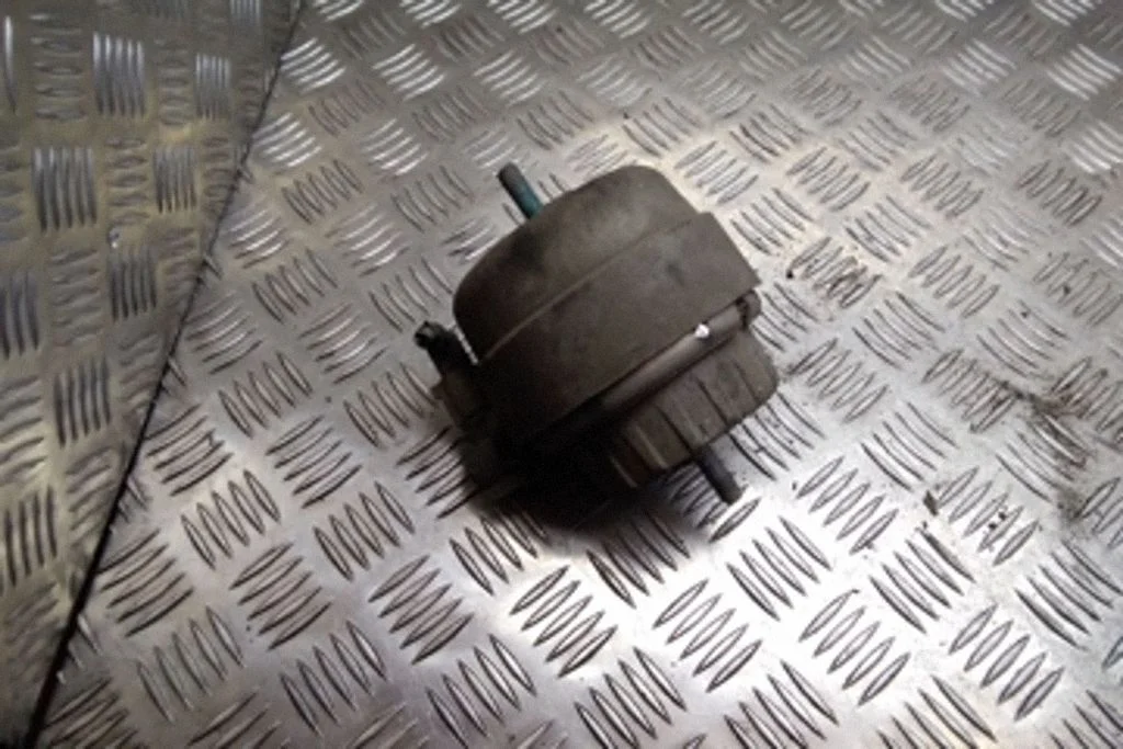 Engine mount bracket – Audi A6 Allroad C6 (2006-2011)