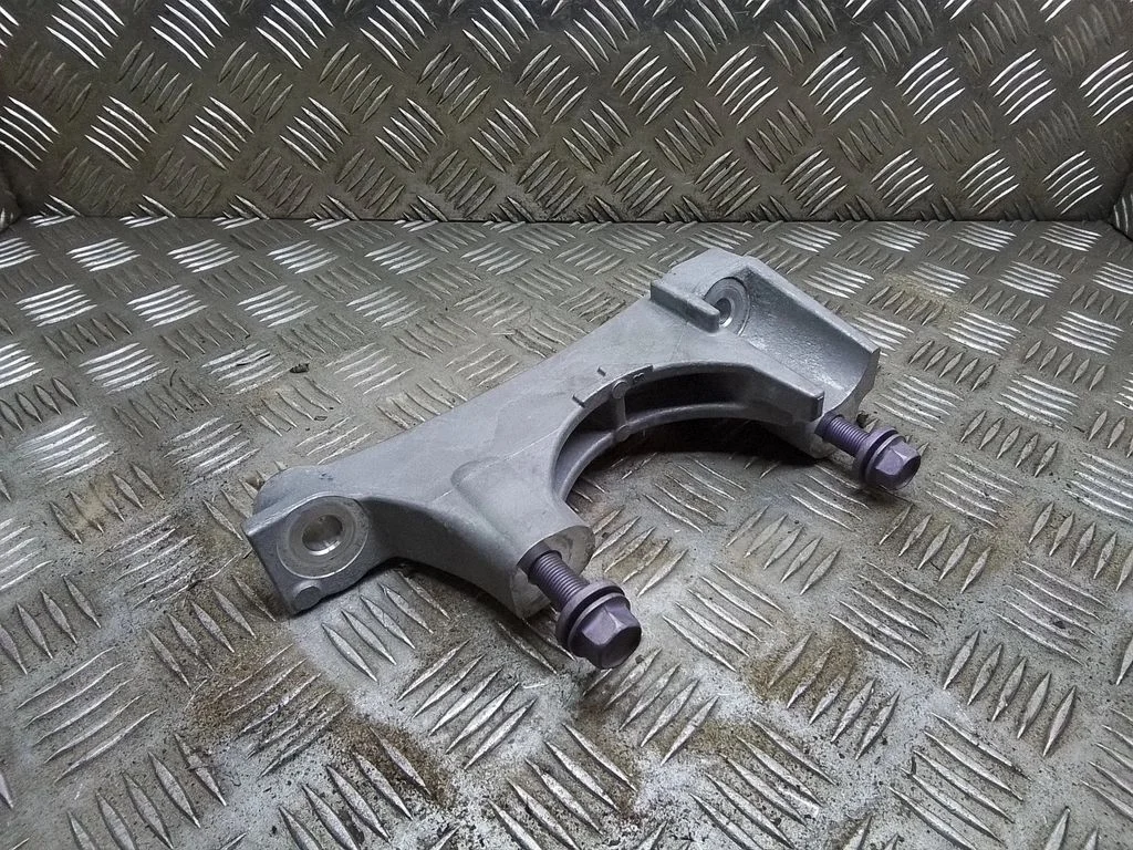 Mootori kinnituskronstein – Lexus ES VII XZ10 (2018-2021)
