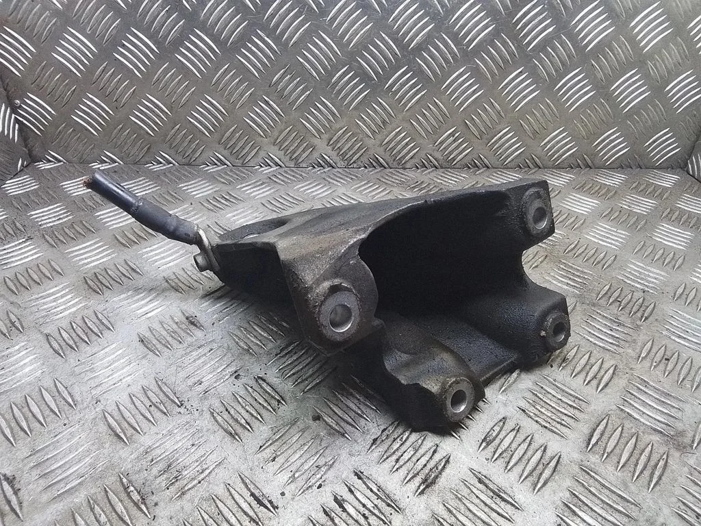 Wspornik silnika – Audi Q7 4L (2005-2015)