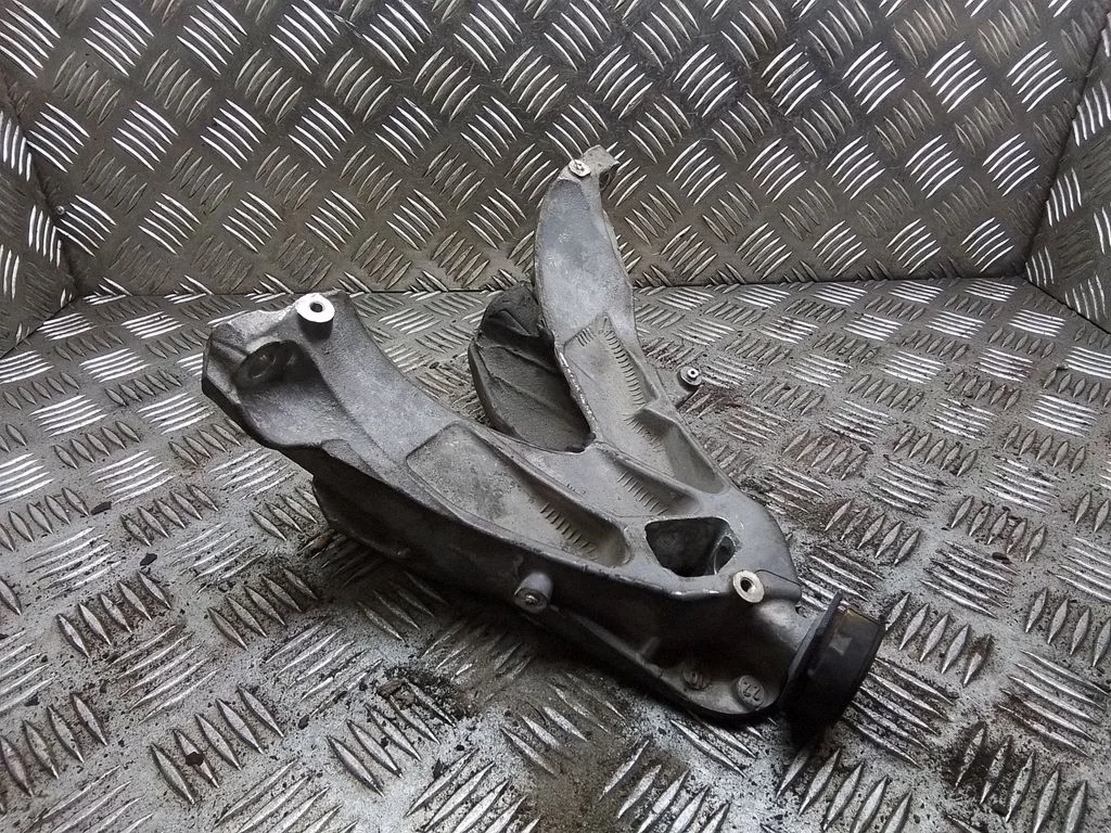Wspornik silnika – BMW X5 F15 (2013-2017)