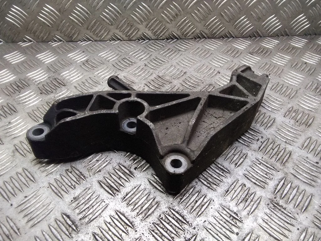 Wspornik silnika – Opel Zafira B (2005-2014)