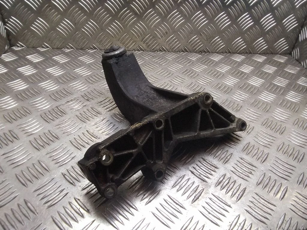 Engine mounting bracket – BMW 3 Series E46 (1998-2005)
