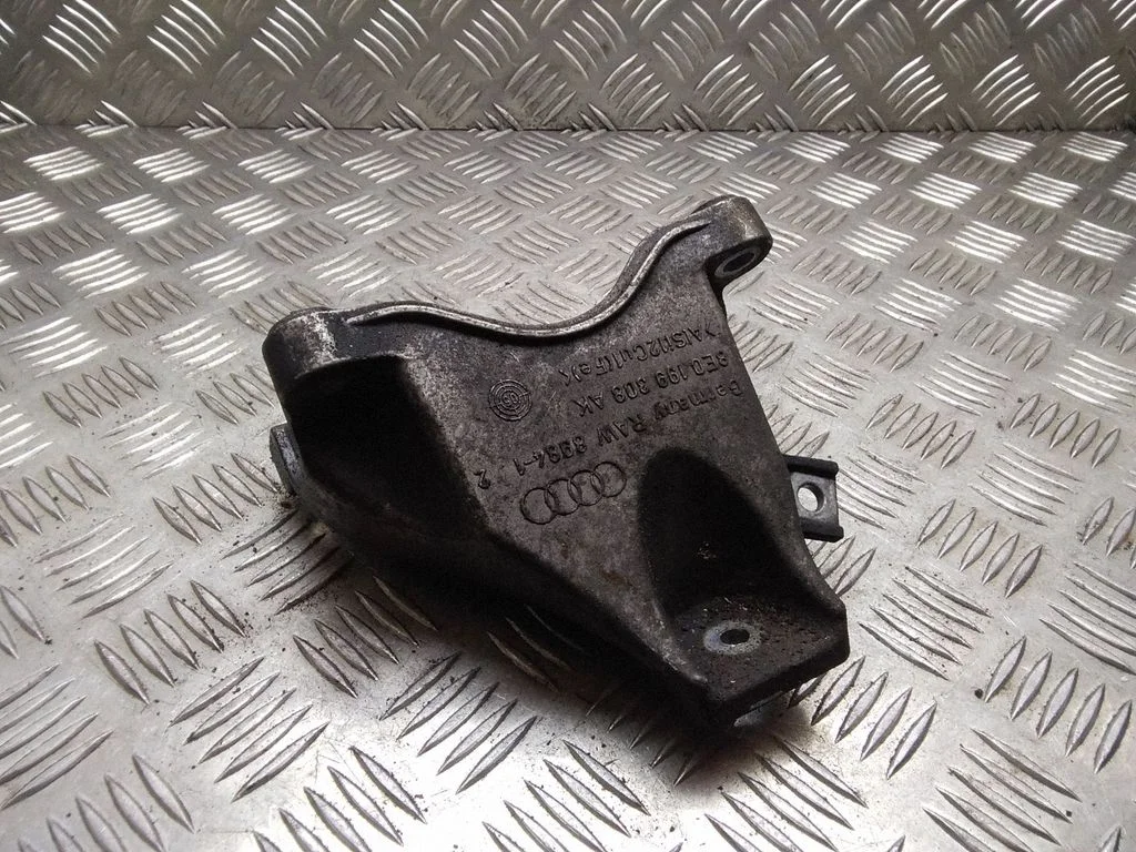 Engine mounting bracket – Audi A4 S4 B7 8E 8H (2005-2008)