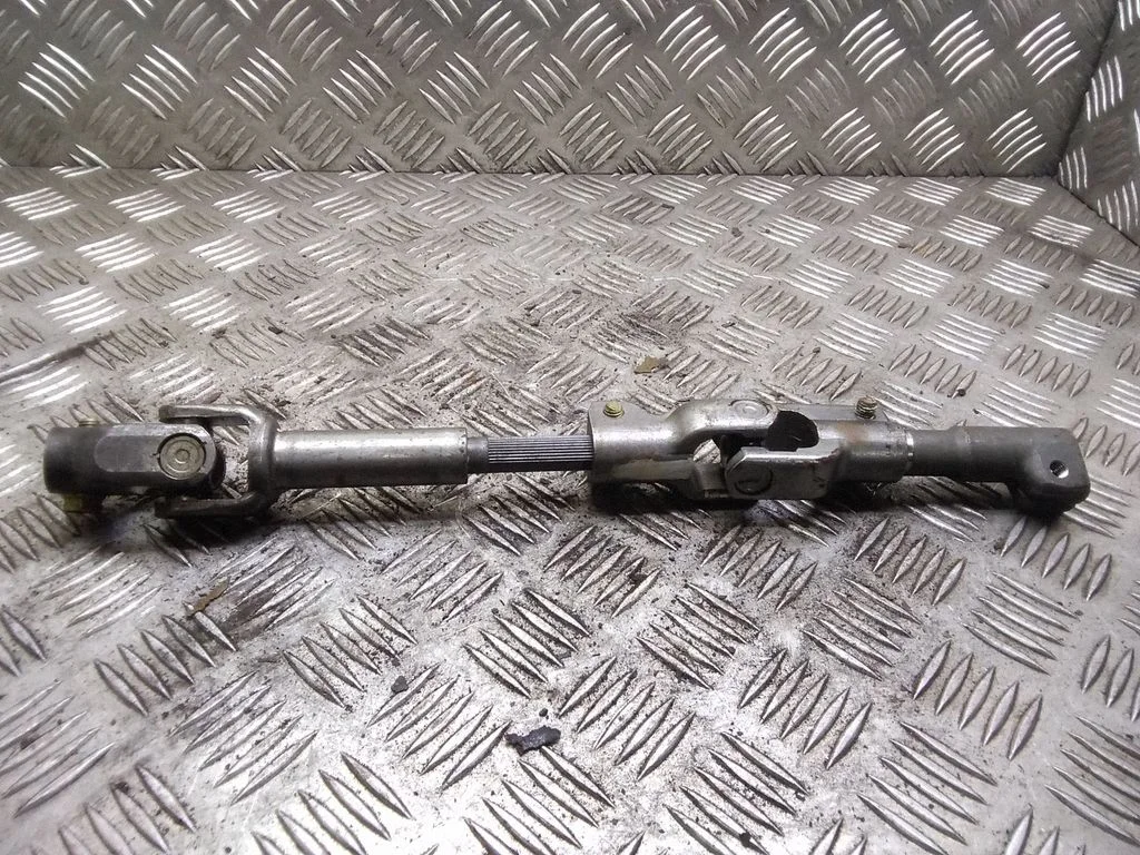 Steering column universal joint – Toyota Corolla Verso AR10 (2004-2009)