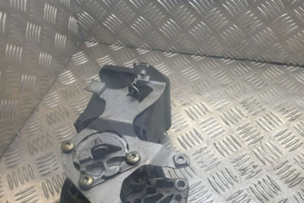 Roolivõimendi pump – BMW 3-seeria E46 (1998-2005)