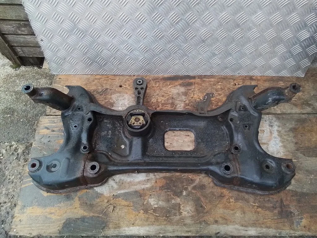 Front subframe – Volkswagen Caddy (2011-2016)
