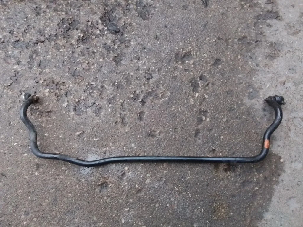 Front anti-roll bar/sway bar – BMW X3 E83 (2003-2010)