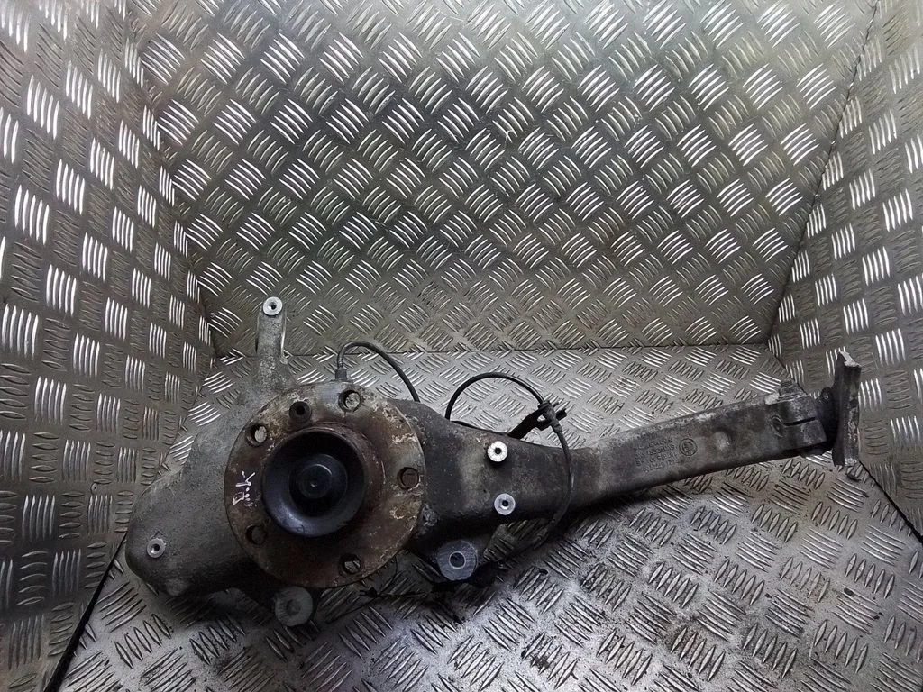 Front wheel hub – BMW X5 F15 (2013-2017)