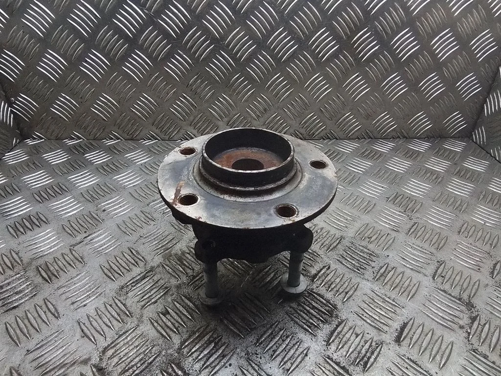 Piasta przednia – BMW Seria 7 E65 E66 (2001-2008)