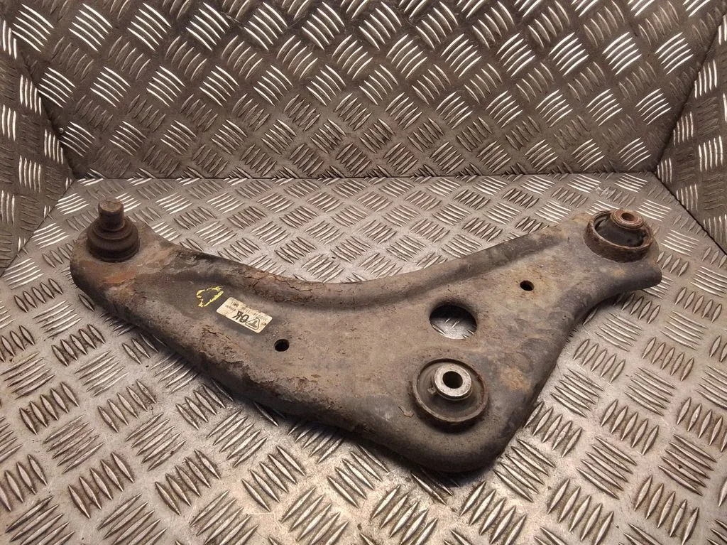 Front lower control arm/wishbone – Nissan Qashqai (2010-2014)