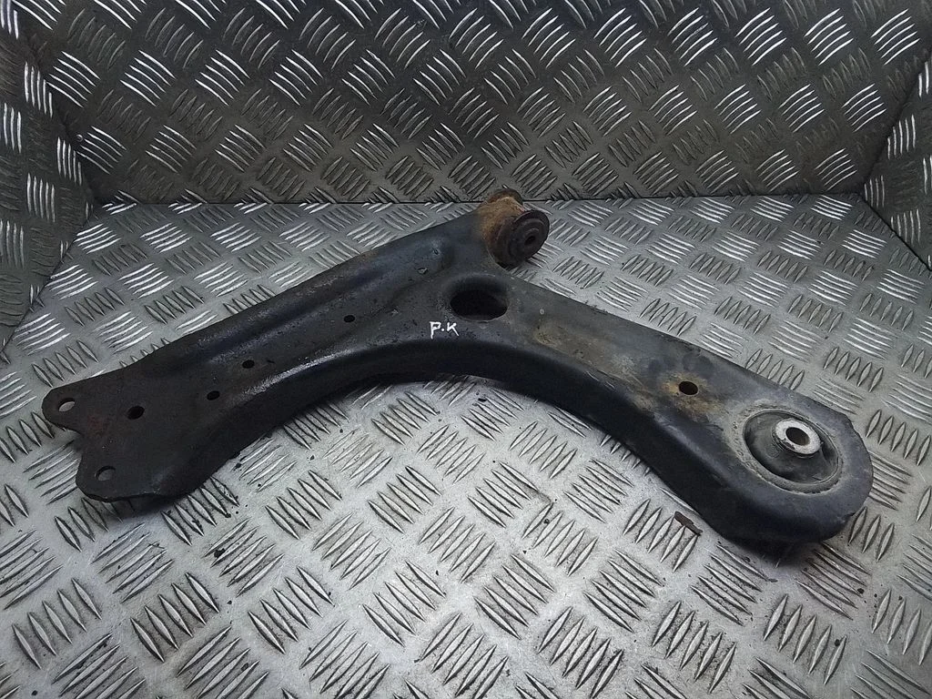 Front lower control arm/wishbone – Seat Altea XL (2004-2015)