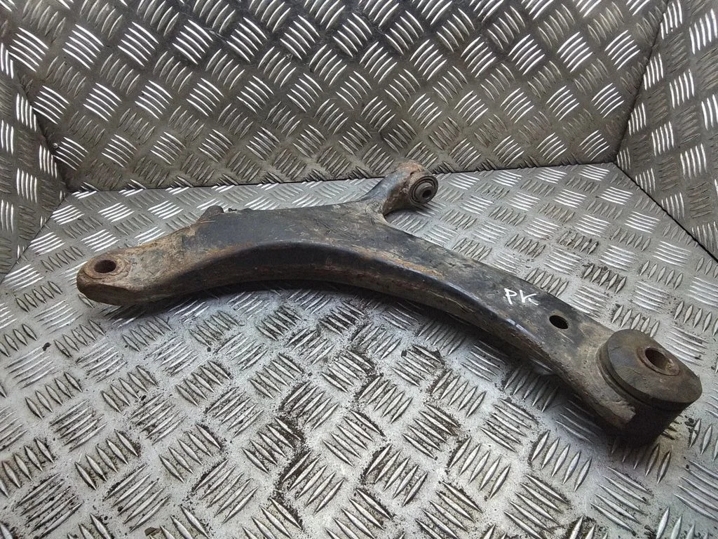 Front lower control arm/wishbone – Subaru Legacy (2004-2006)