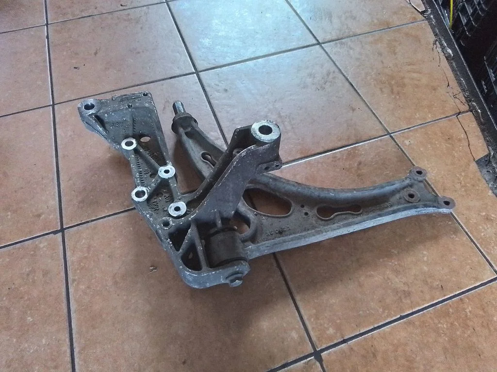 Wahacz przedni dolny – Audi A3 S3 8P (2003-2012)