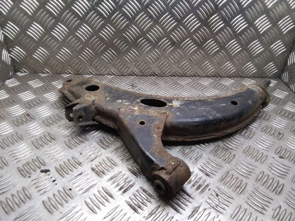 Front lower control arm/wishbone – Subaru Legacy (1999-2003)