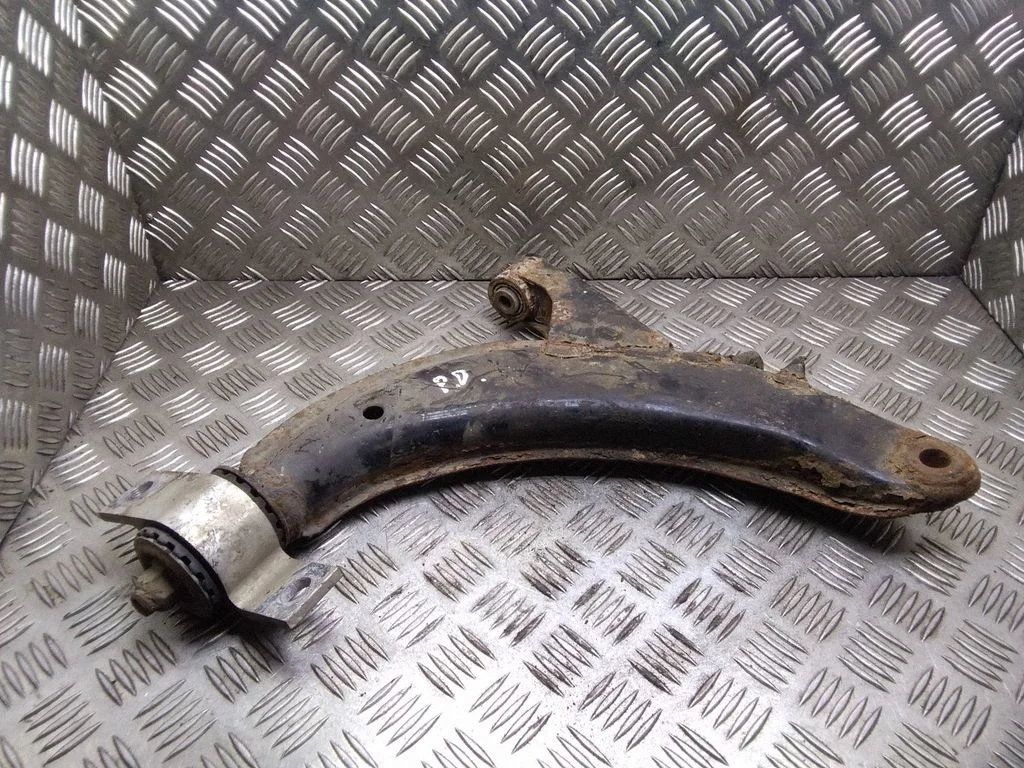 Front lower control arm/wishbone – Subaru Legacy (1999-2003)
