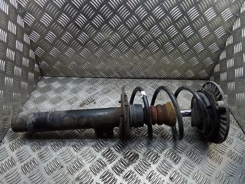 Eesmine amortisaator koos vedruga – BMW 1-seeria F20 F21 (2011-2019)