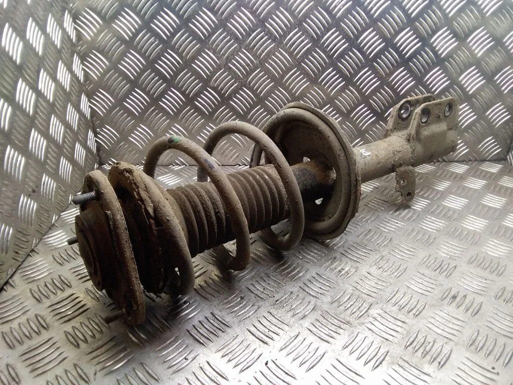 Front shock absorber with coil spring – Toyota Corolla Verso AR10 (2004-2009)