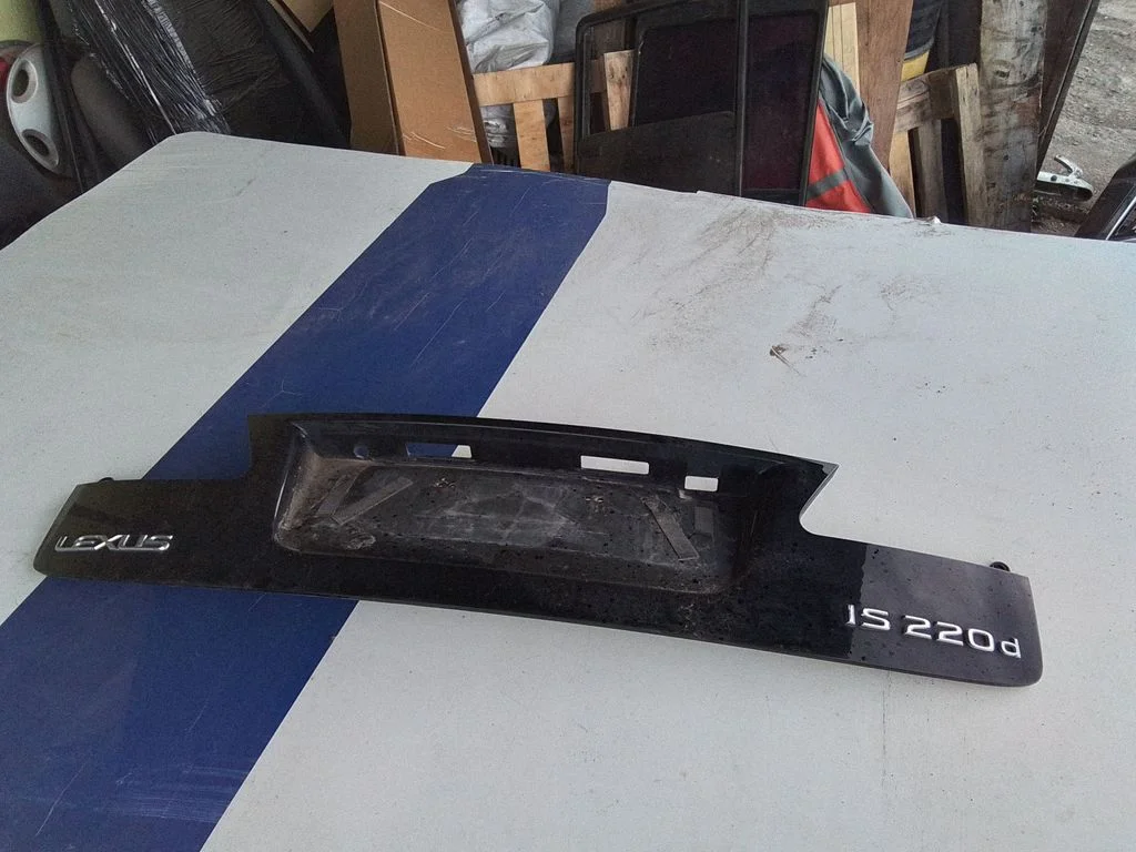 Trunk door license plate light bar 7680153030 – Lexus IS 220D-250-350 (2006-2013)