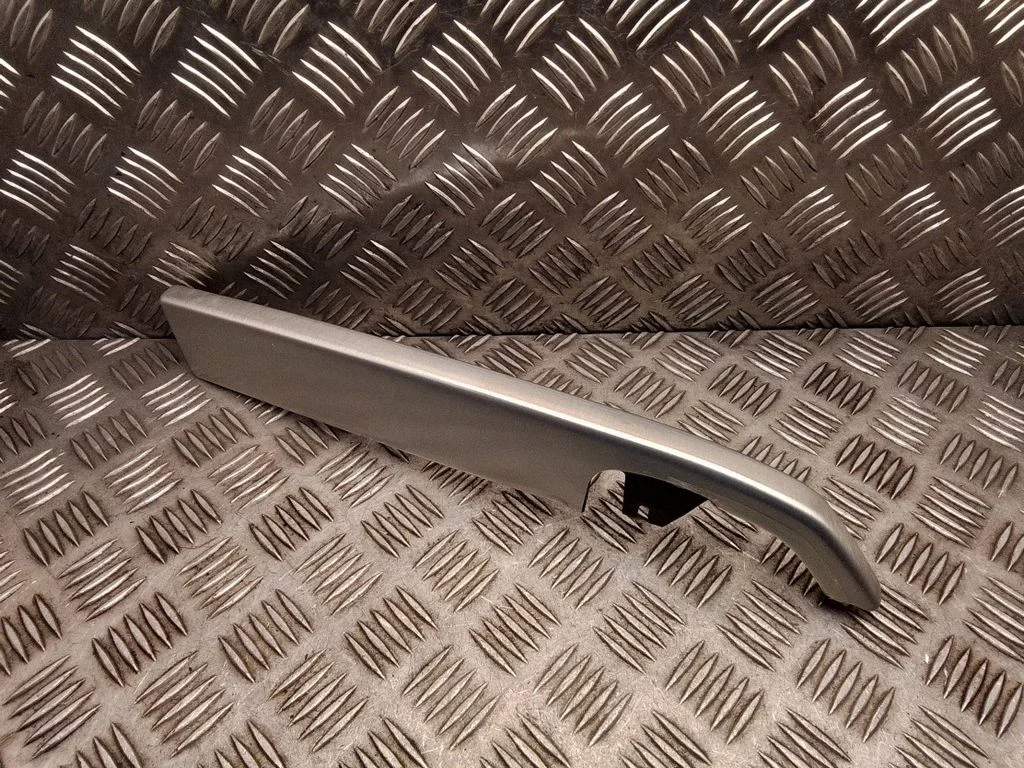 Panel trim – Land Rover Discovery Sport (2014-)