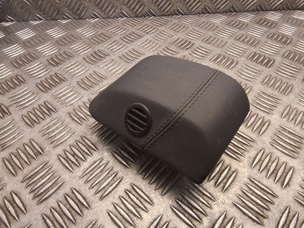 Panel trim – Land Rover Discovery Sport (2014-)