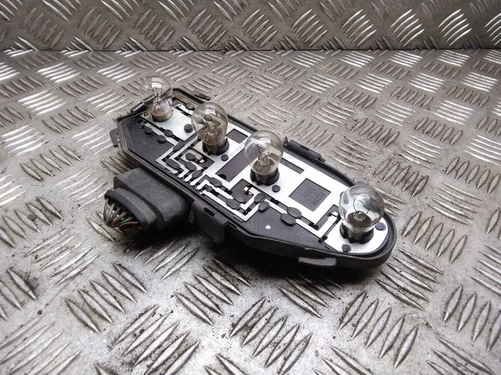 Tail light bulb cover holder – Volkswagen Transporter - Caravelle T5 (2003-2015)