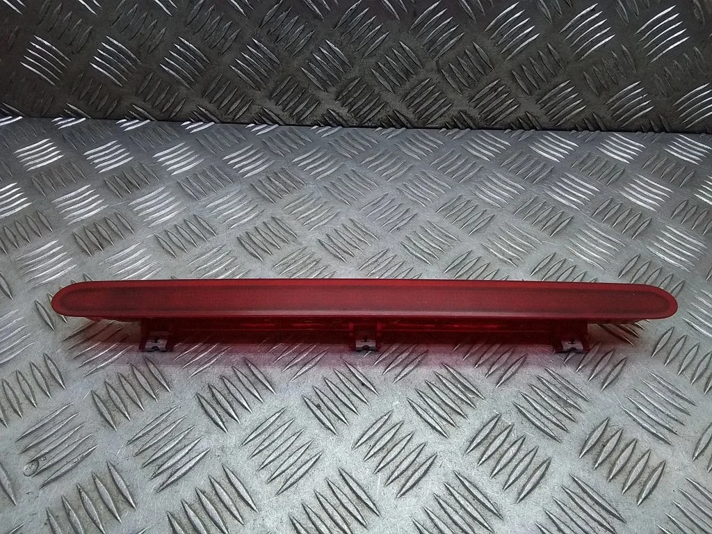Tail light bulb cover holder – Volkswagen Touran I (2003-2010)