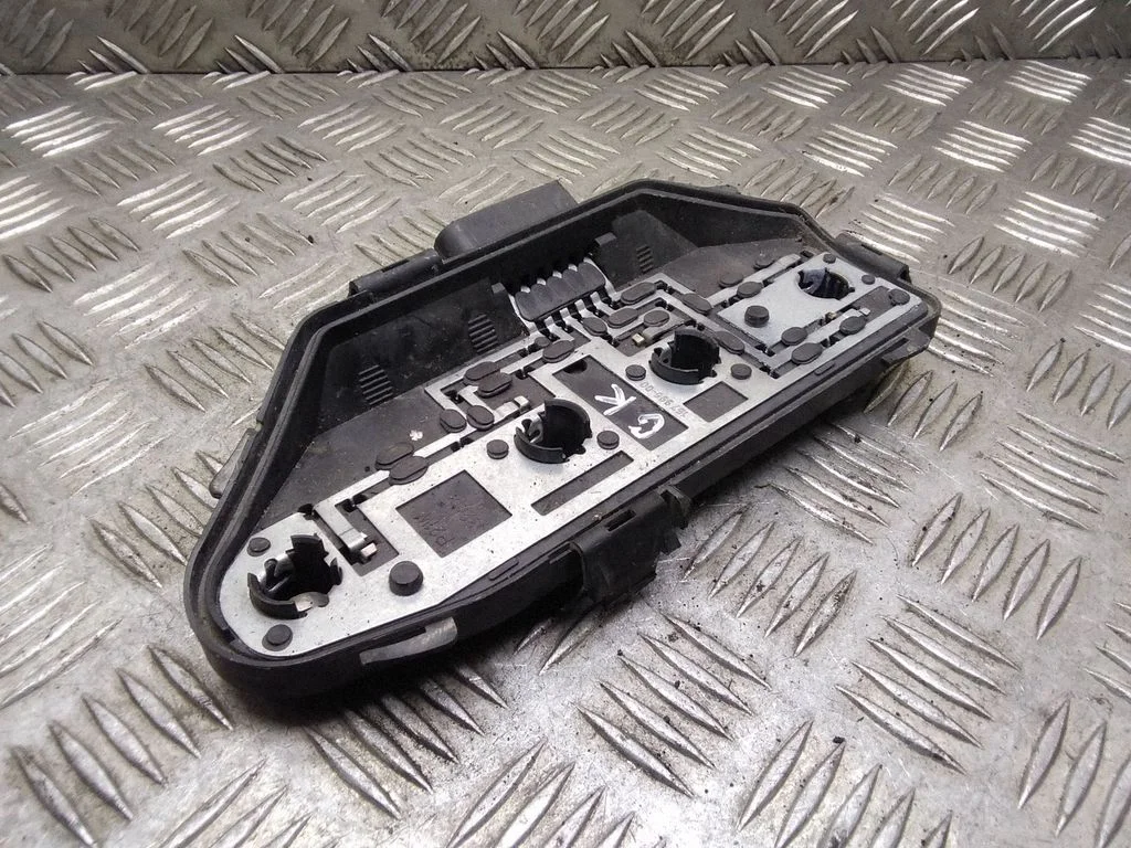 Tail light bulb cover holder – Volkswagen Transporter - Caravelle T5 (2003-2015)