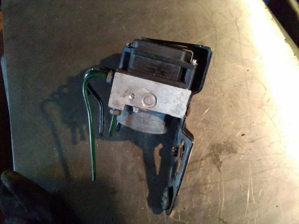 ABS-plokk – Renault Megane II (2006-2008)