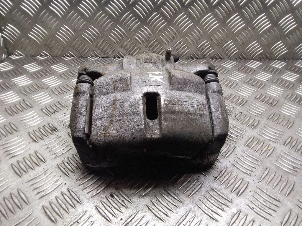 Front brake caliper – Nissan Qashqai (2010-2014)