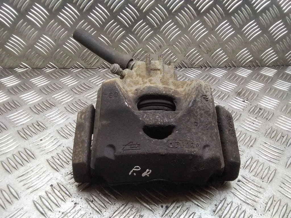 Zacisk hamulcowy przedni – Citroen C4 I (2004-2010)