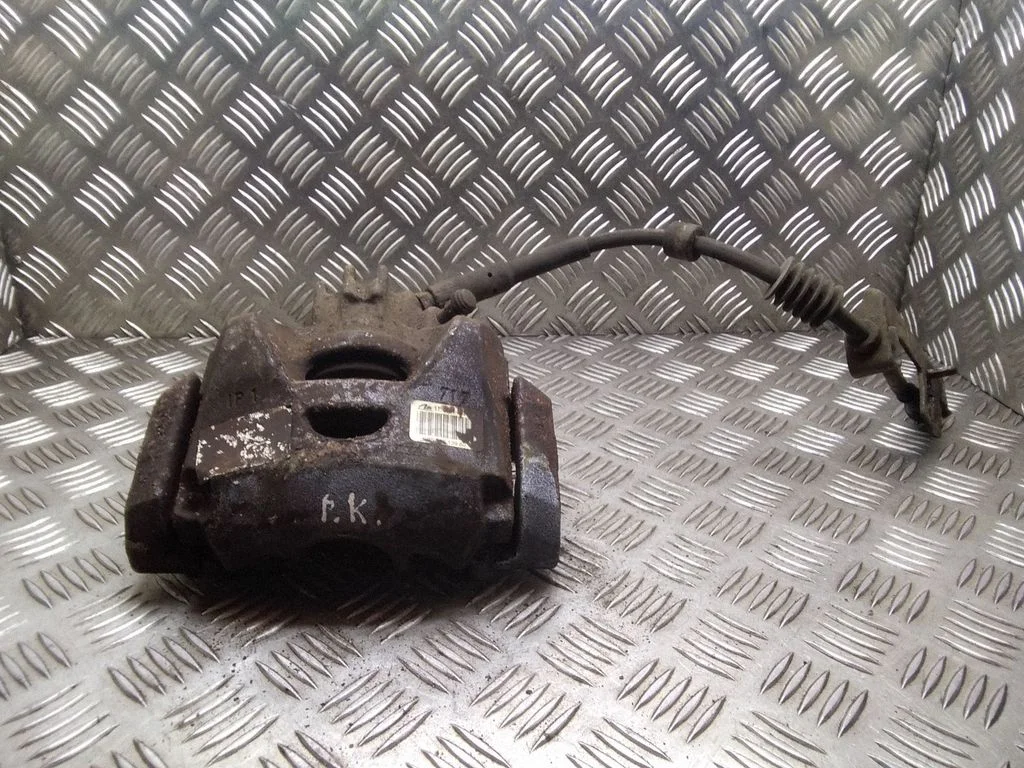 Zacisk hamulcowy przedni – Citroen C4 I (2004-2010)