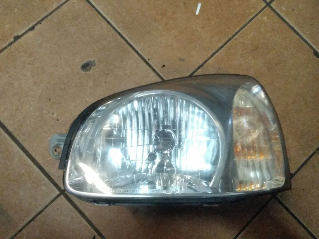 Esituli – Hyundai Santa Fe (2000-2006)