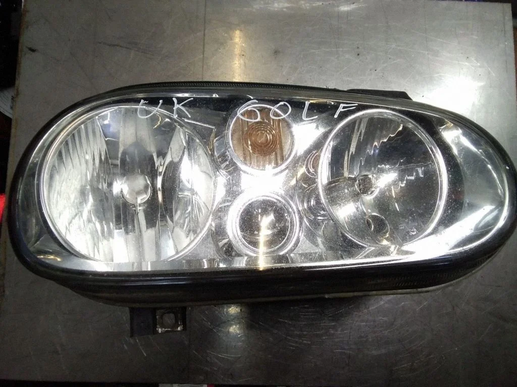 Priekšējais lukturis – Volkswagen Golf IV (1998-2005)
