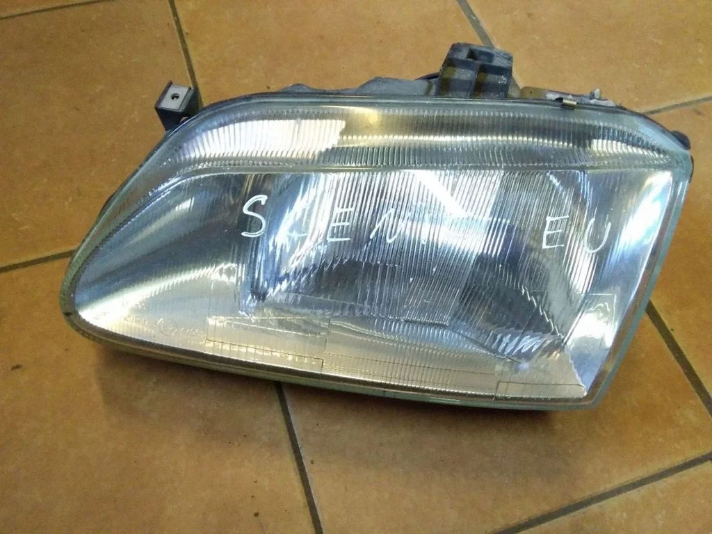 Esituli – Renault Scenic I (1996-2003)