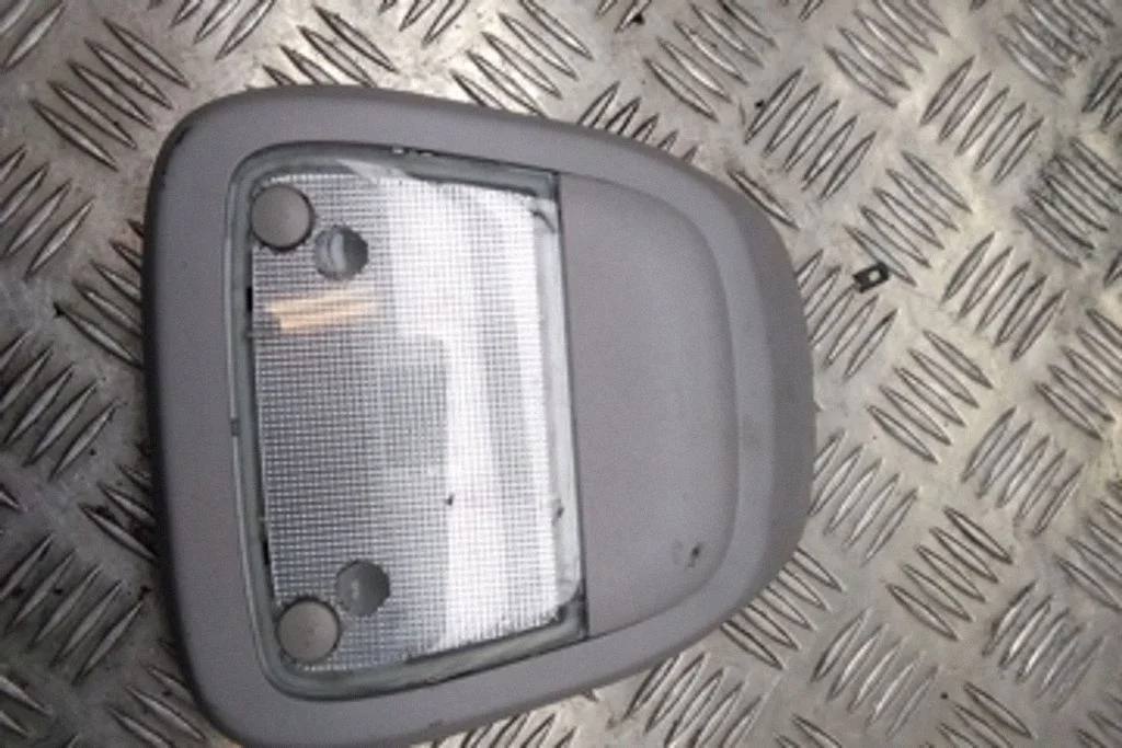 Lampka przednich siedzeń – Opel Meriva A (2003-2010)